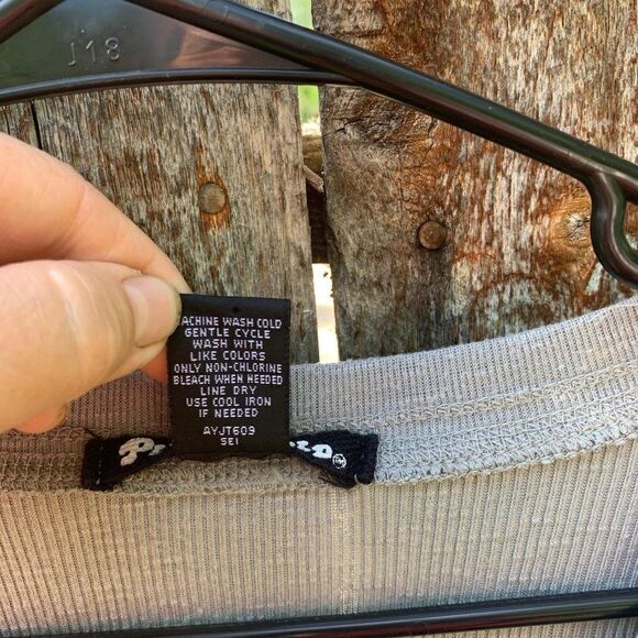 Planet Gold short sleeve fitted long sweater type - Picture 6 of 6